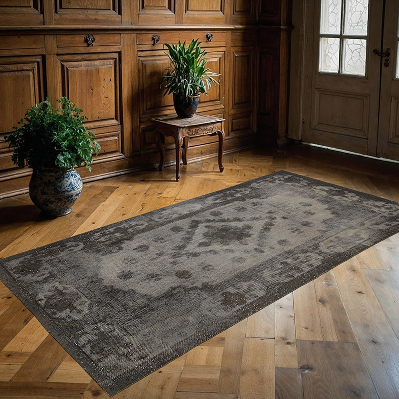 Hand Carved Over-Dyed Rug - 4' 1" x 7' 11" (49" x 95") - K0080744