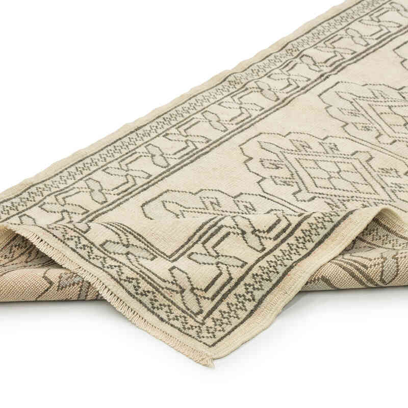 Vintage Turkish Hand-Knotted Runner - 2' 8" x 11' 1" (32" x 133") - K0081019