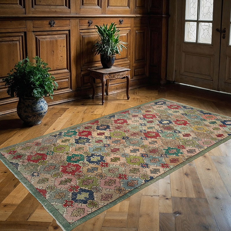 Vintage Turkish Hand-Knotted Rug - 4' 9" x 8' 6" (57" x 102") - K0081063
