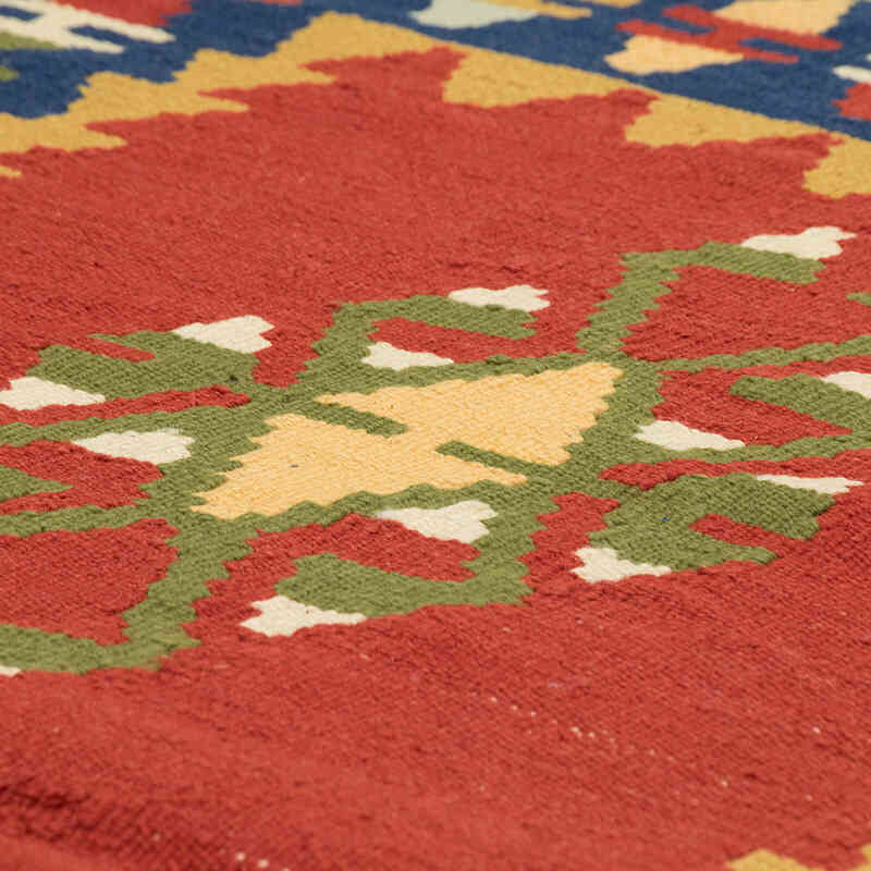 New Handwoven Turkish Kilim Rug - 3' 11" x 5' 7" (47" x 67") - K0081967