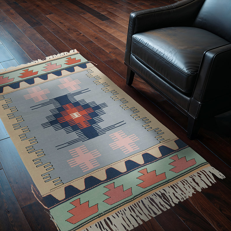 New Handwoven Turkish Kilim Rug - 3' 11" x 5' 8" (47" x 68") - K0081986