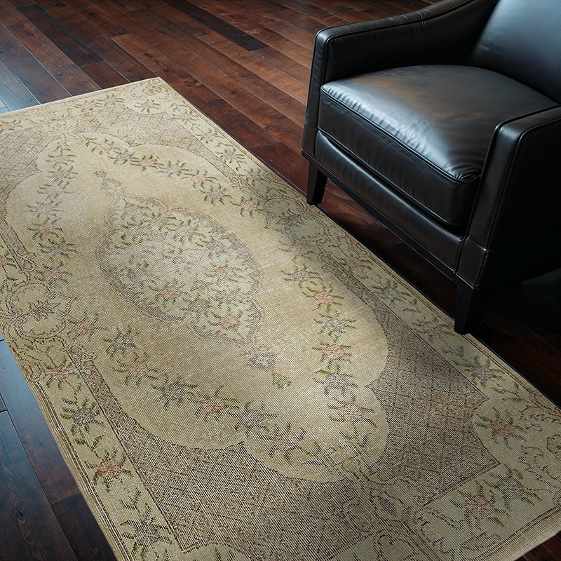 Vintage Turkish Hand-Knotted Rug - 3' 8" x 6' 10" (44" x 82") - K0082710