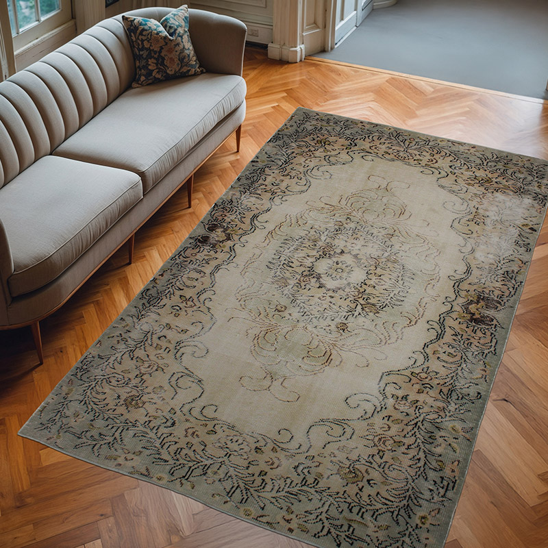 Vintage Turkish Hand-Knotted Rug - 5' 7" x 9' 1" (67" x 109") - K0083040