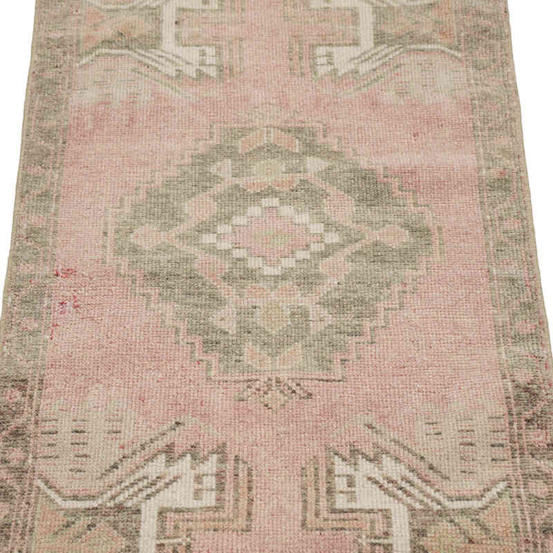 Vintage Turkish Hand-Knotted Rug - 1' 5" x 3' 1" (17" x 37") - K0083411