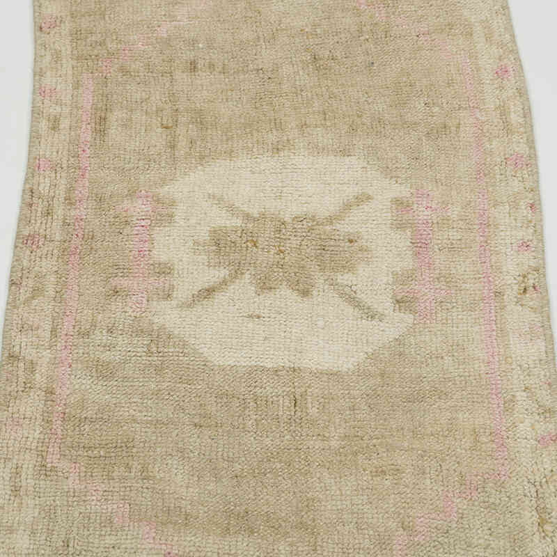 Vintage Turkish Hand-Knotted Rug - 1' 4" x 2' 4" (16" x 28") - K0083413