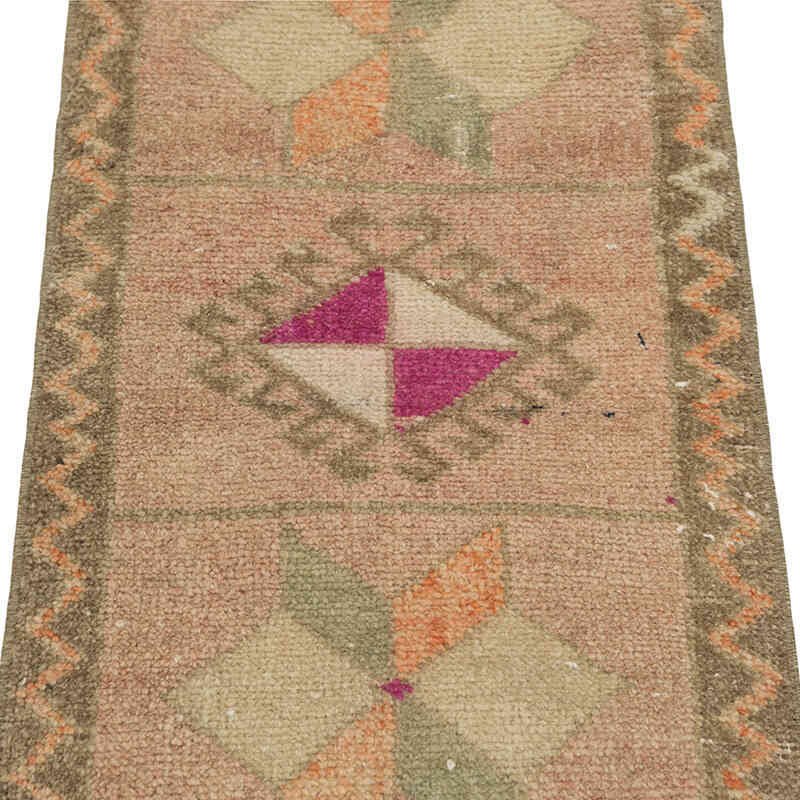 Vintage Turkish Hand-Knotted Rug - 1' 5" x 2' 10" (17" x 34") - K0083433