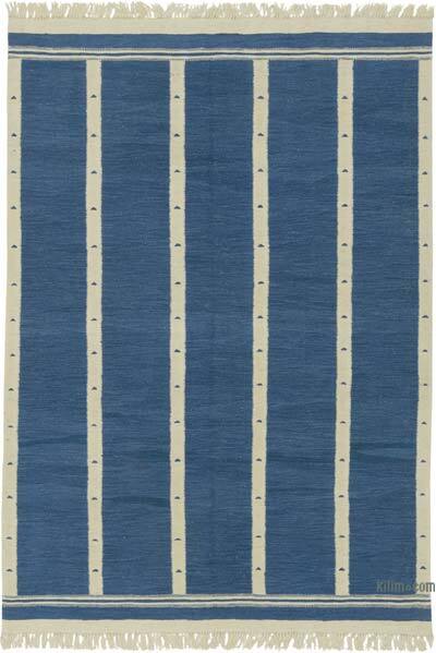 New Handwoven Turkish Kilim Rug - 5' 8" x 8' 1" (68" x 97")