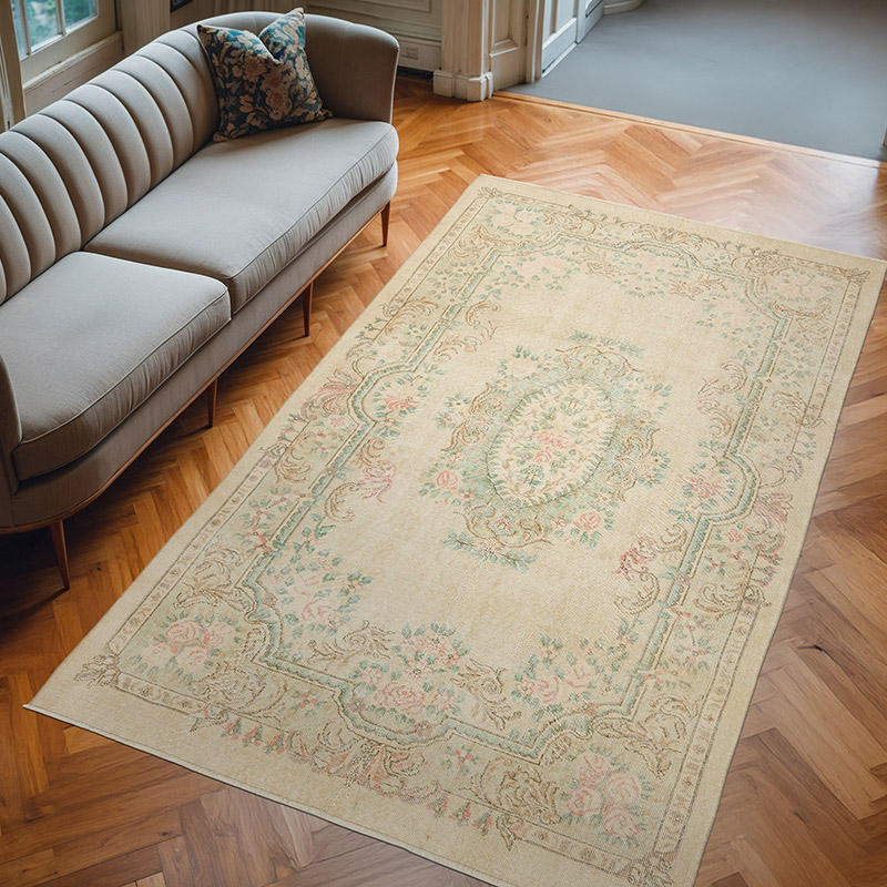 Vintage Turkish Hand-Knotted Rug - 5' 7" x 9' 3" (67" x 111") - K0083617