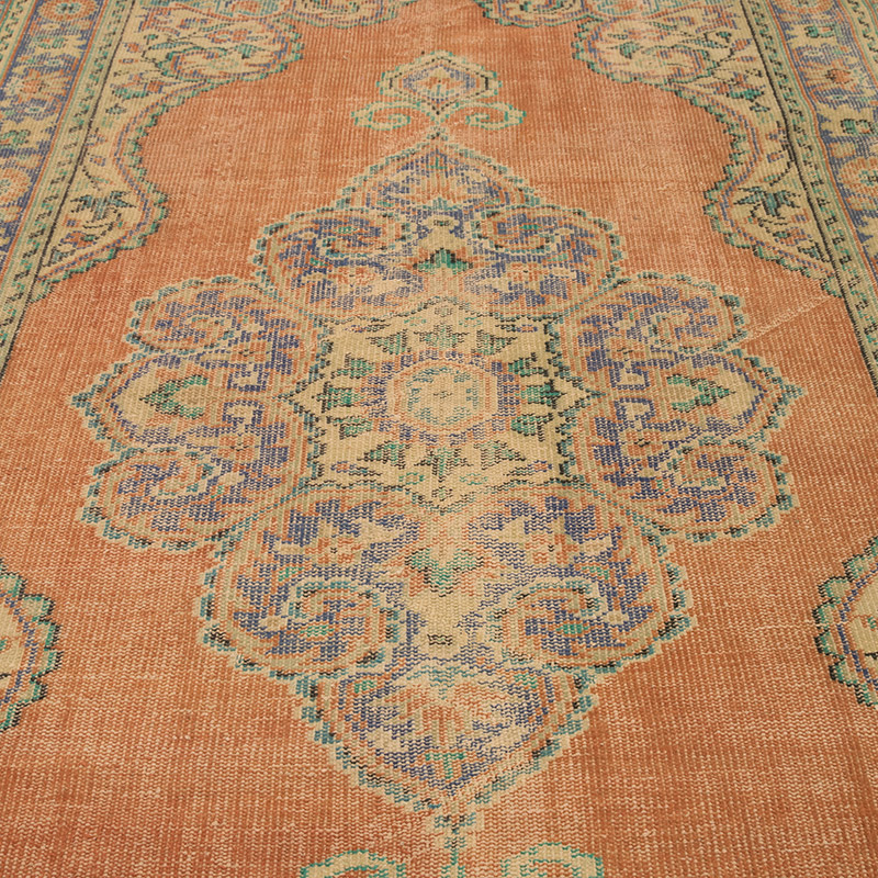 Vintage Turkish Hand-Knotted Rug - 6' 1" x 9' 8" (73" x 116") - K0083620