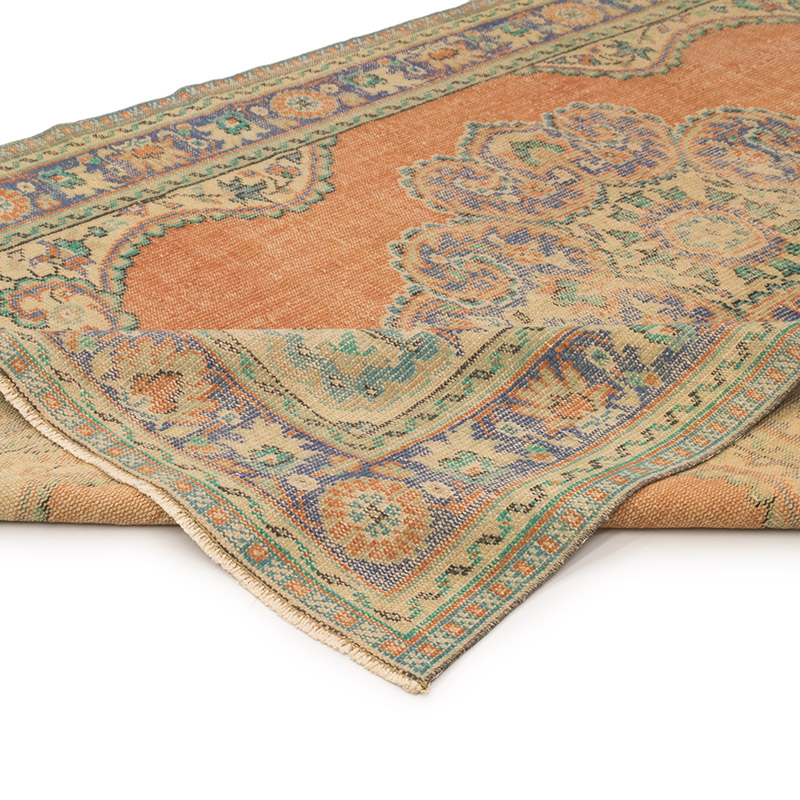Vintage Turkish Hand-Knotted Rug - 6' 1" x 9' 8" (73" x 116") - K0083620