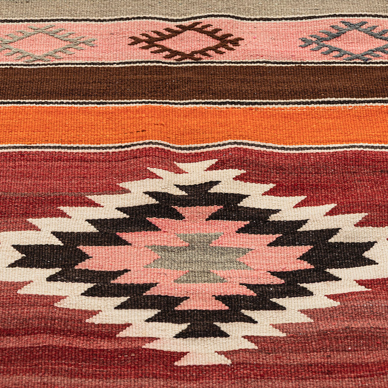 Vintage Manisa Kilim Rug - 6' 7" x 8' 10" (79" x 106") - K0083838