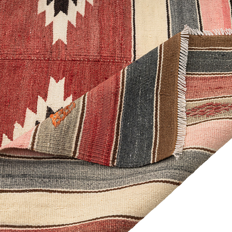 Vintage Manisa Kilim Rug - 6' 7" x 8' 10" (79" x 106") - K0083838