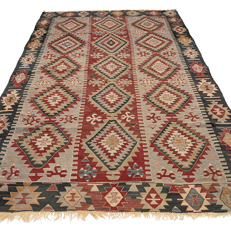 Vintage Esme Kilim Rug - 5' 7" x 9' 4" (67" x 112") - K0083844