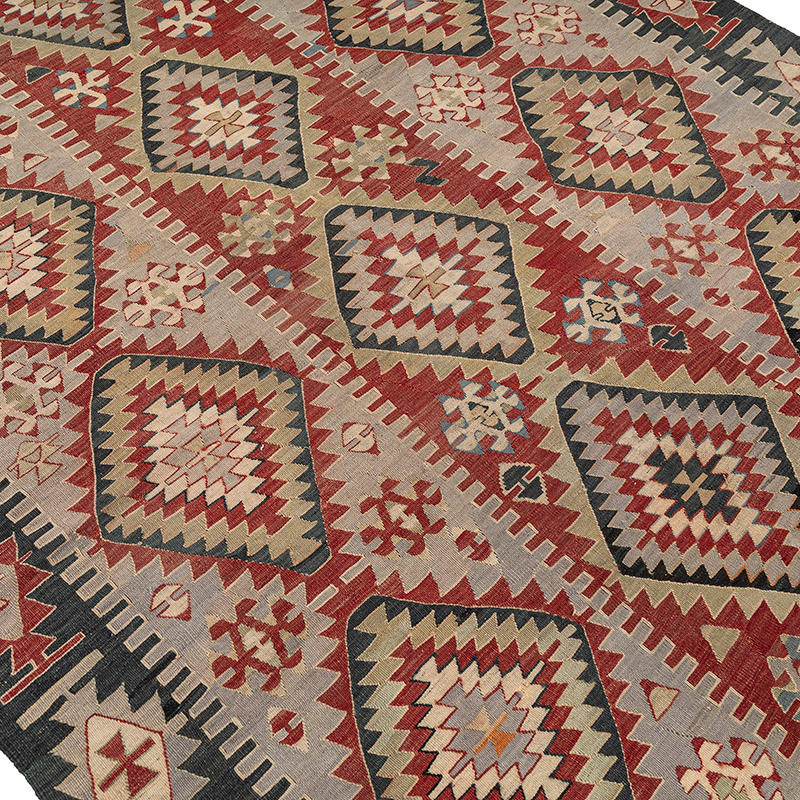 Vintage Esme Kilim Rug - 5' 7" x 9' 4" (67" x 112") - K0083844