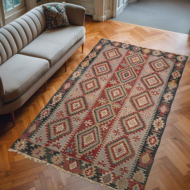 Vintage Esme Kilim Rug - 5' 7" x 9' 4" (67" x 112") - K0083844