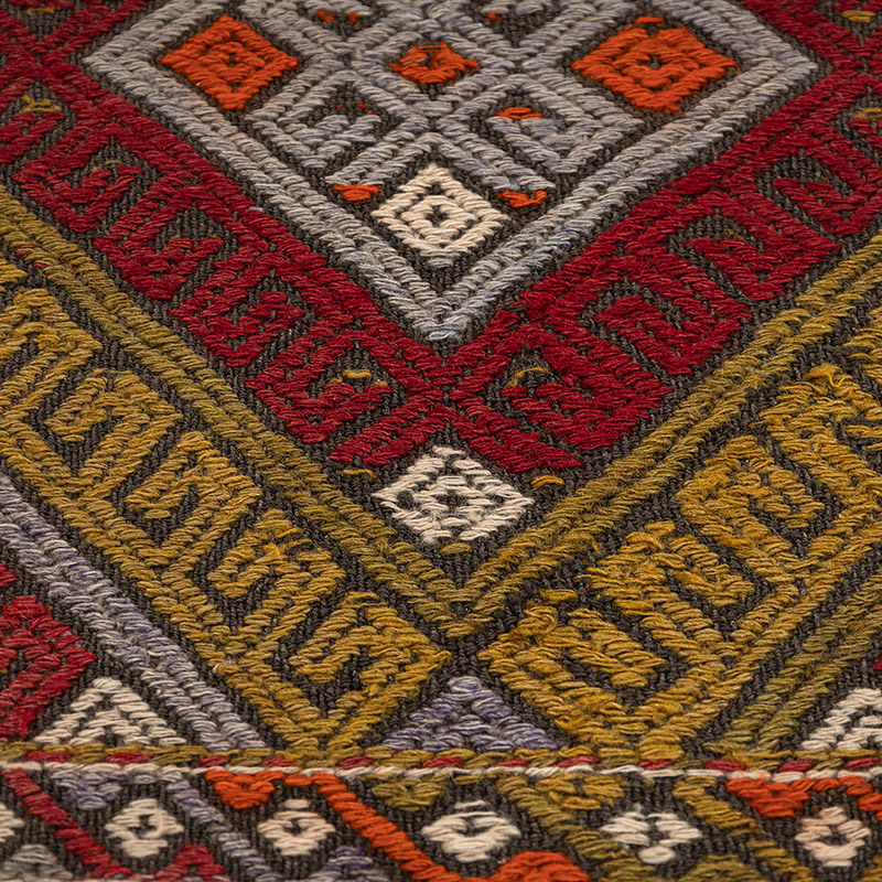 Vintage Anatolian Jijim Rug - 5' 2" x 5' 10" (62" x 70") - K0083853