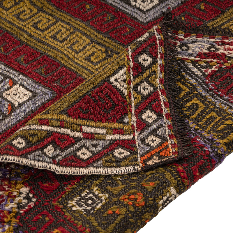 Vintage Anatolian Jijim Rug - 5' 2" x 5' 10" (62" x 70") - K0083853