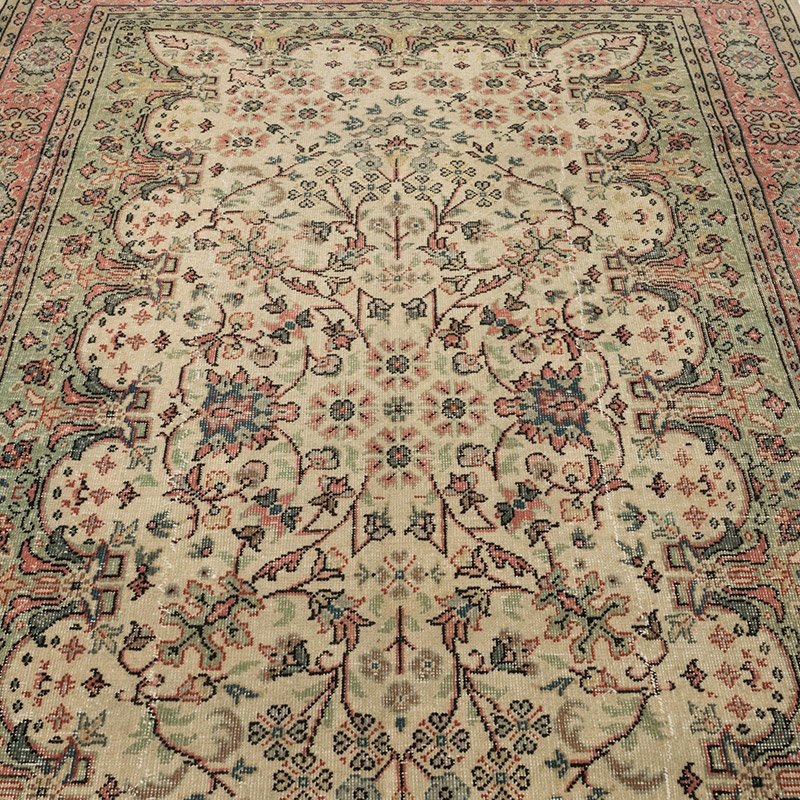 Vintage Turkish Hand-Knotted Rug - 5' 2" x 8' 4" (62" x 100") - K0084188