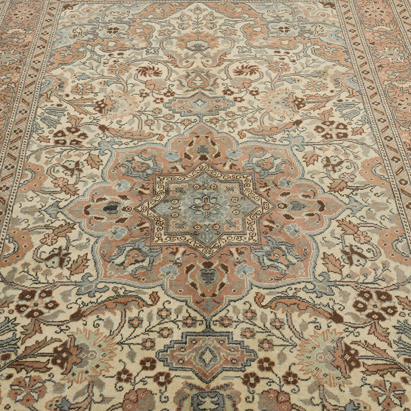 Vintage Turkish Hand-Knotted Rug - 5'  x 7' 5" (60" x 89") - K0084307