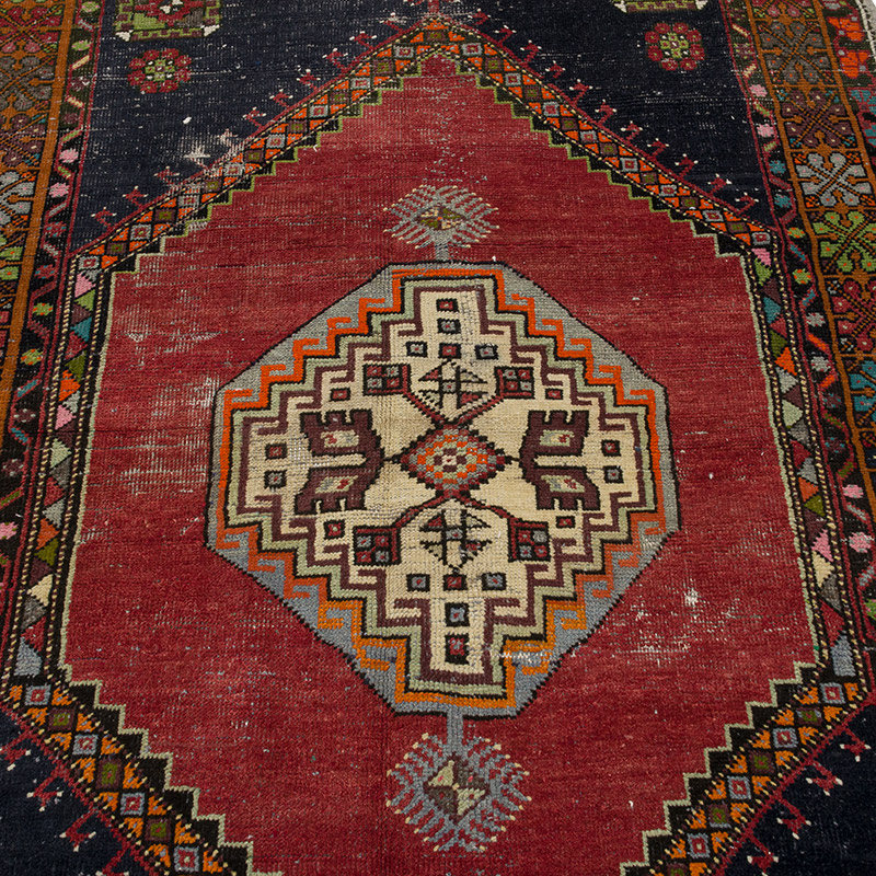 Vintage Turkish Hand-Knotted Rug - 4' 4" x 6' 8" (52" x 80") - K0084317