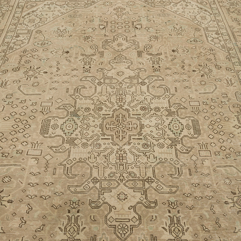 Vintage Hand-Knotted Oriental Rug - 6' 6" x 9' 7" (78" x 115") - K0084384