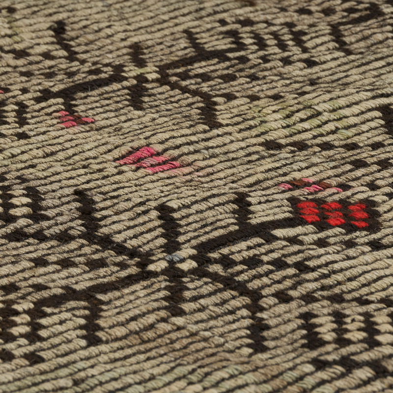 Vintage Anatolian Jijim Rug - 5' 11" x 9' 10" (71" x 118") - K0084389