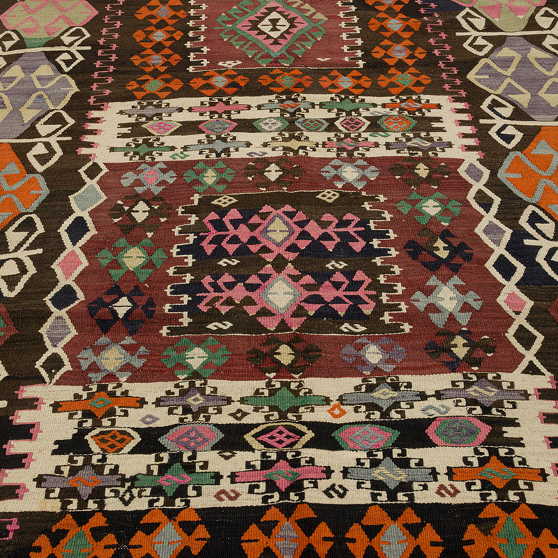 Vintage Karakecili Kilim Rug - 5' 1" x 8' 10" (61" x 106") - K0084408