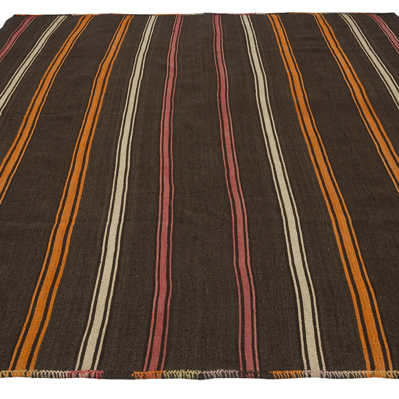 Vintage Anatolian Kilim Rug - 6' 9" x 8' 7" (81" x 103") - K0085363