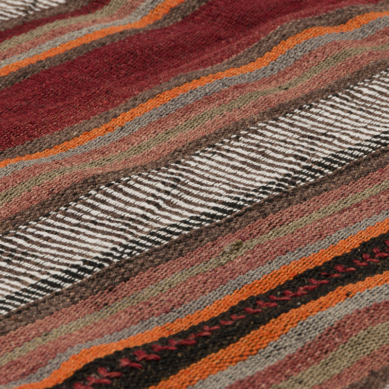 Vintage Anatolian Kilim Rug - 4' 3" x 6' 3" (51" x 75") - K0085379