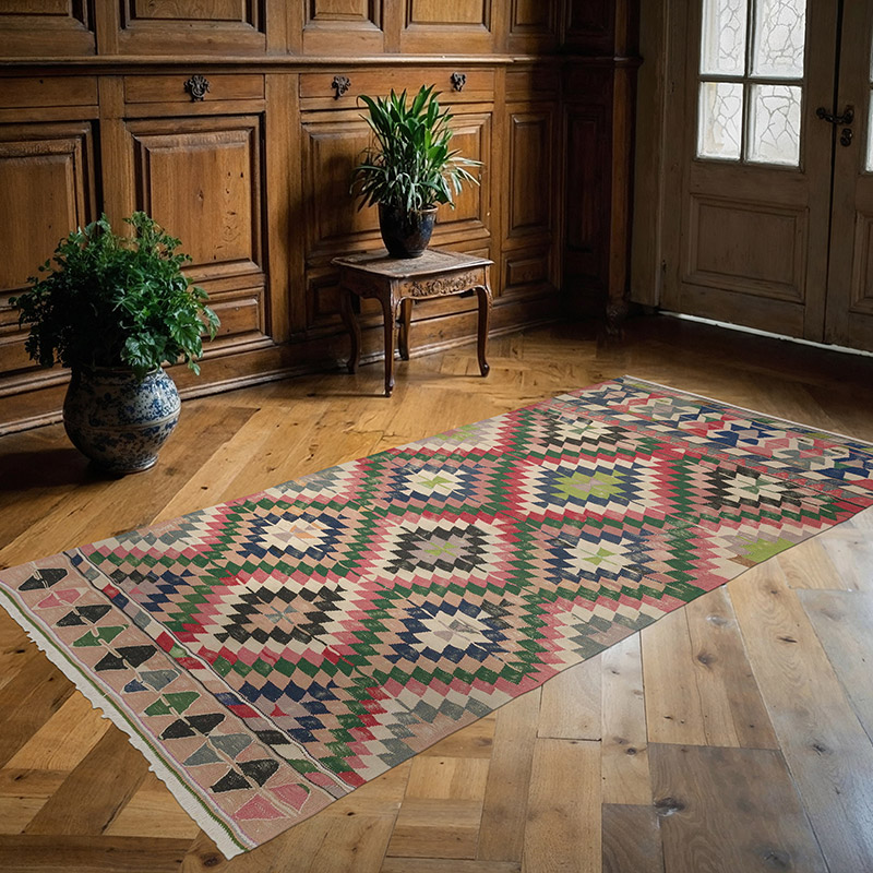 Vintage Turkish Kilim Rug - 4' 1" x 7' 10" (49" x 94") - K0085528