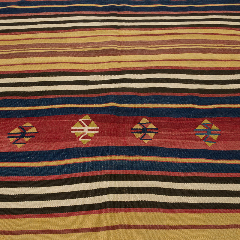 Vintage Manastir Kilim Rug - 5' 6" x 7' 4" (66" x 88") - K0085552