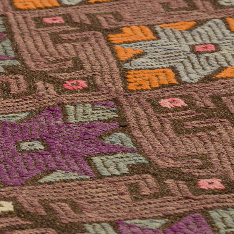 Vintage Anatolian Jijim Rug - 5' 4" x 8' 2" (64" x 98") - K0085573