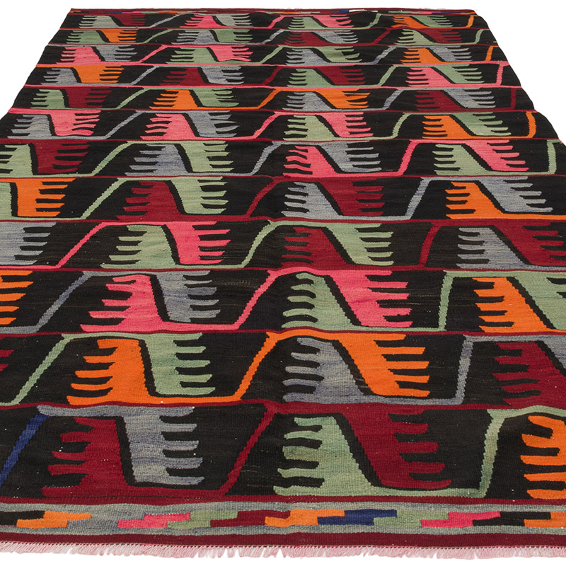 Vintage Mihalic Kilim Rug - 5' 6" x 9' 10" (66" x 118") - K0085694