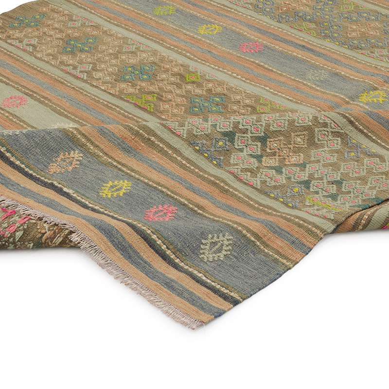 Vintage Manisa Kilim Rug - 5' 7" x 9' 4" (67" x 112") - K0085809