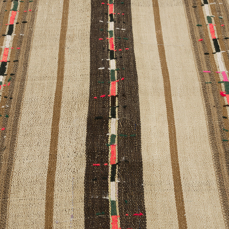 Vintage Anatolian Kilim Rug - 4' 9" x 5' 8" (57" x 68") - K0085849