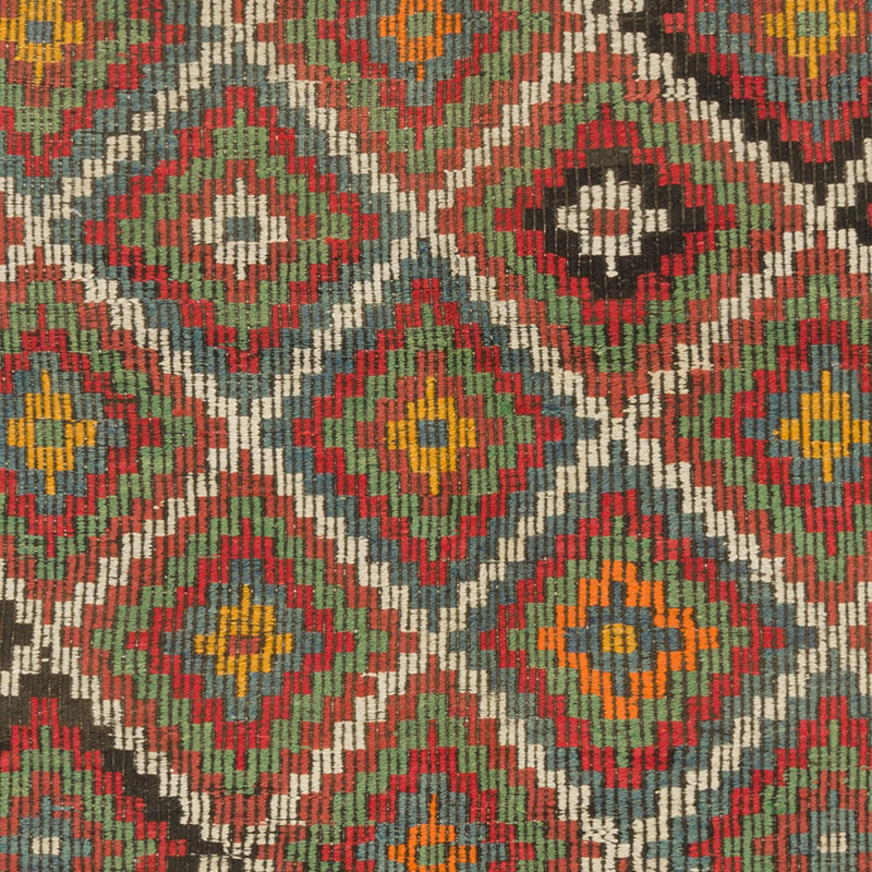 Vintage Anatolian Jijim Rug - 5' 5" x 8' 11" (65" x 107") - K0085928
