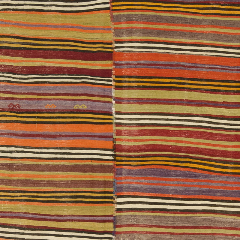 Vintage Turkish Kilim Rug - 8' 11" x 8' 8" (107" x 104") - K0085940