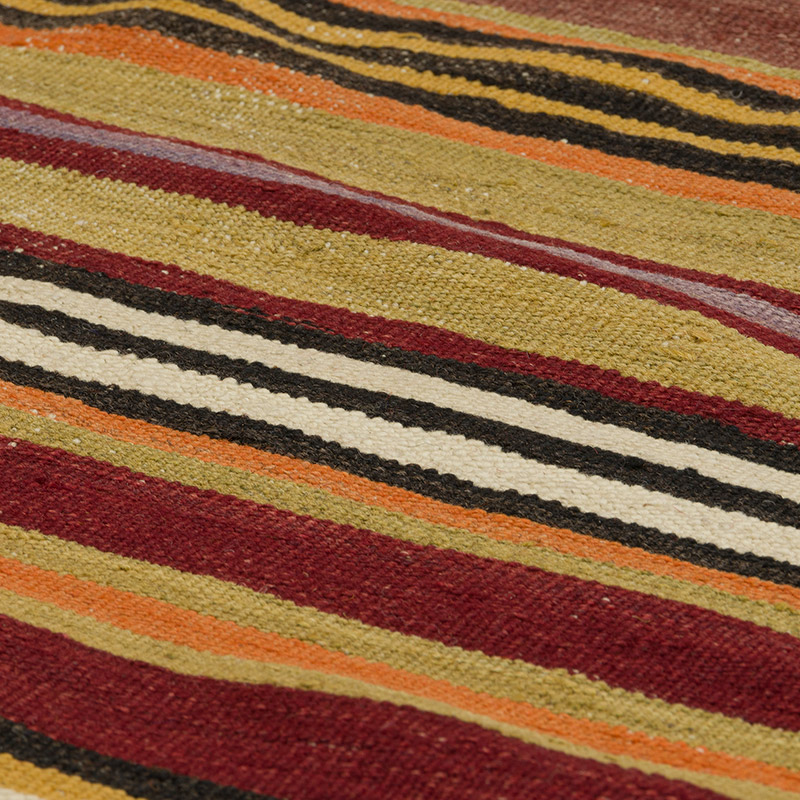 Vintage Turkish Kilim Rug - 8' 11" x 8' 8" (107" x 104") - K0085940