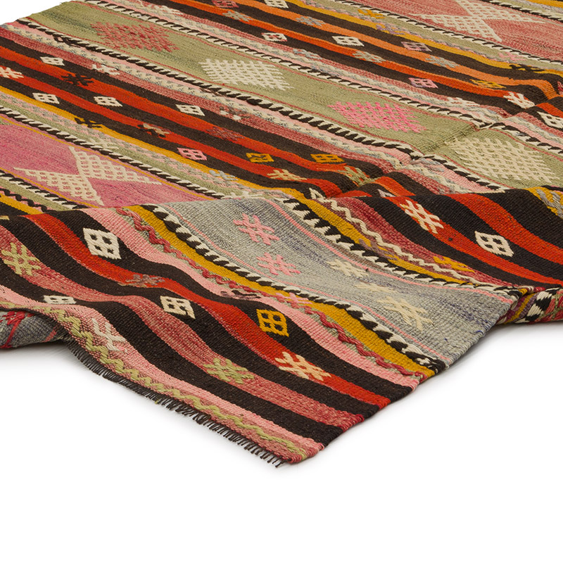 Vintage Turkish Kilim Rug - 5' 9" x 7' 8" (69" x 92") - K0085947