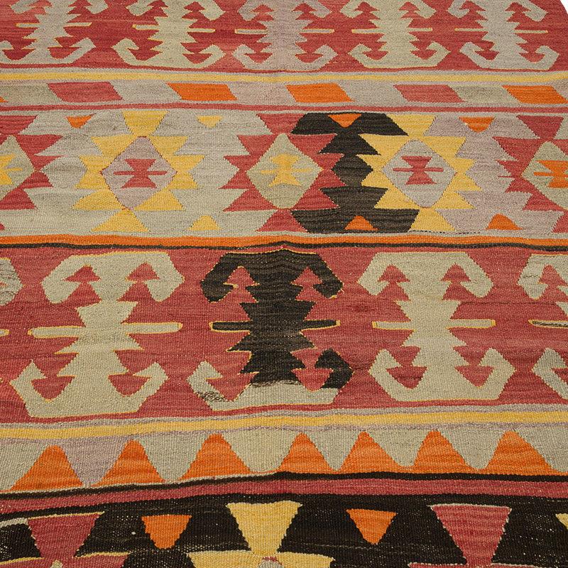 Vintage Turkish Kilim Rug - 4' 10" x 7' 7" (58" x 91") - K0085954