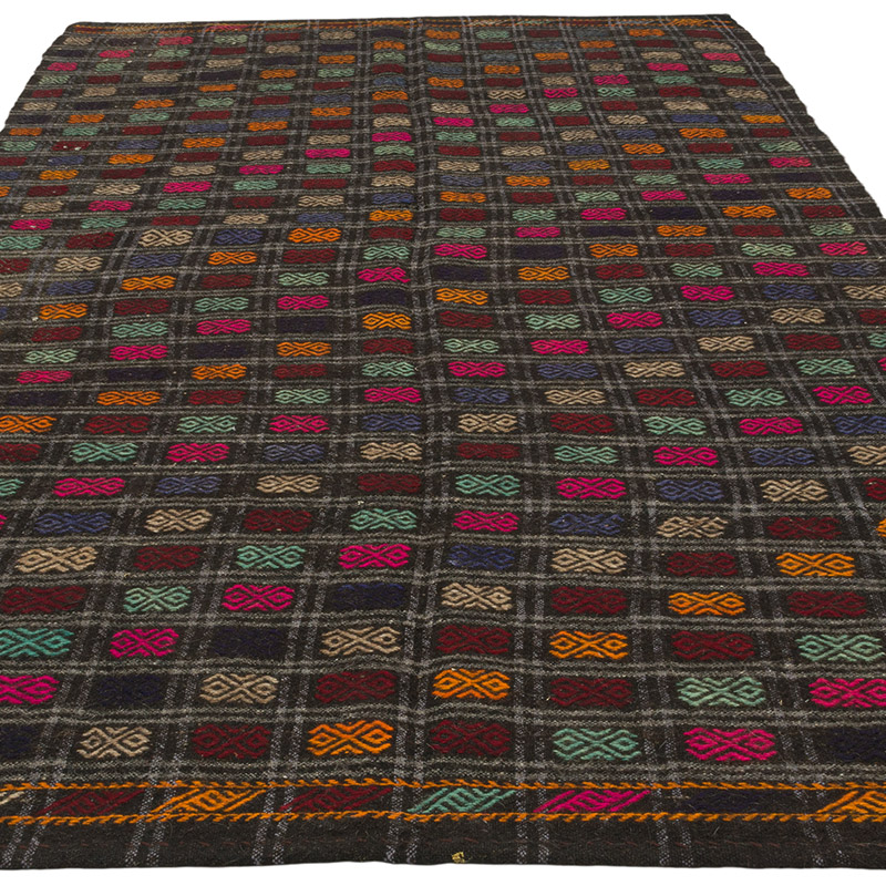 Vintage Anatolian Jijim Rug - 5' 7" x 9' 7" (67" x 115") - K0085964