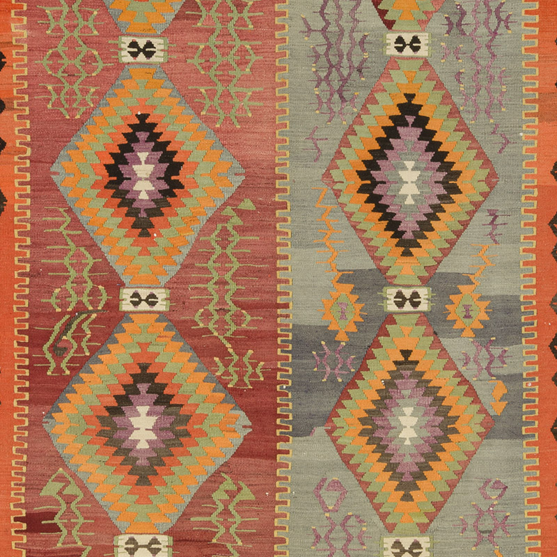 Vintage Esme Kilim Rug - 6' 4" x 10' 10" (76" x 130") - K0085991