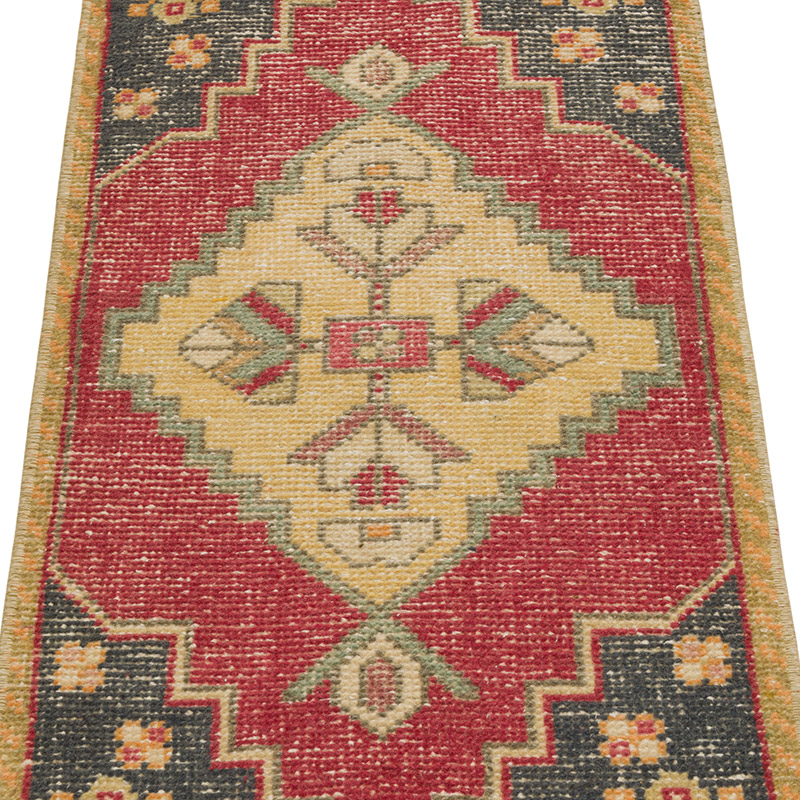 Vintage Turkish Hand-Knotted Rug - 1' 6" x 3' 1" (18" x 37") - K0086015