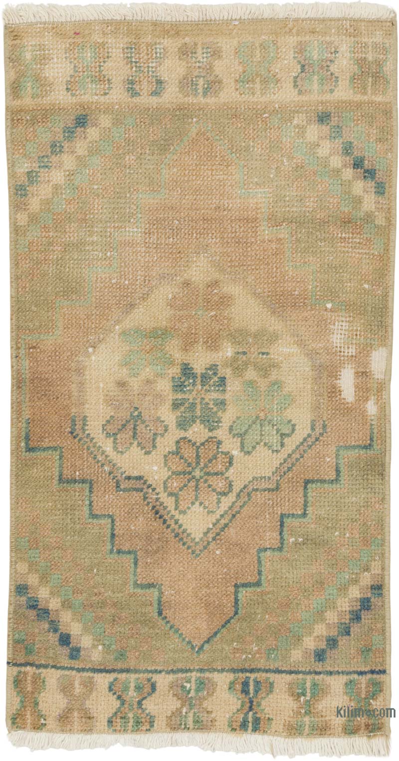 Vintage Turkish Hand-Knotted Rug - 1' 5" x 2' 8" (17" x 32") - K0086021