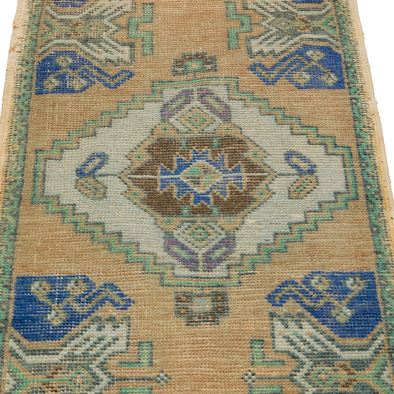 Vintage Turkish Hand-Knotted Rug - 1' 5" x 2' 10" (17" x 34") - K0086047