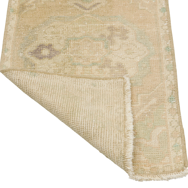 Vintage Turkish Hand-Knotted Rug - 1' 4" x 2' 6" (16" x 30") - K0086090