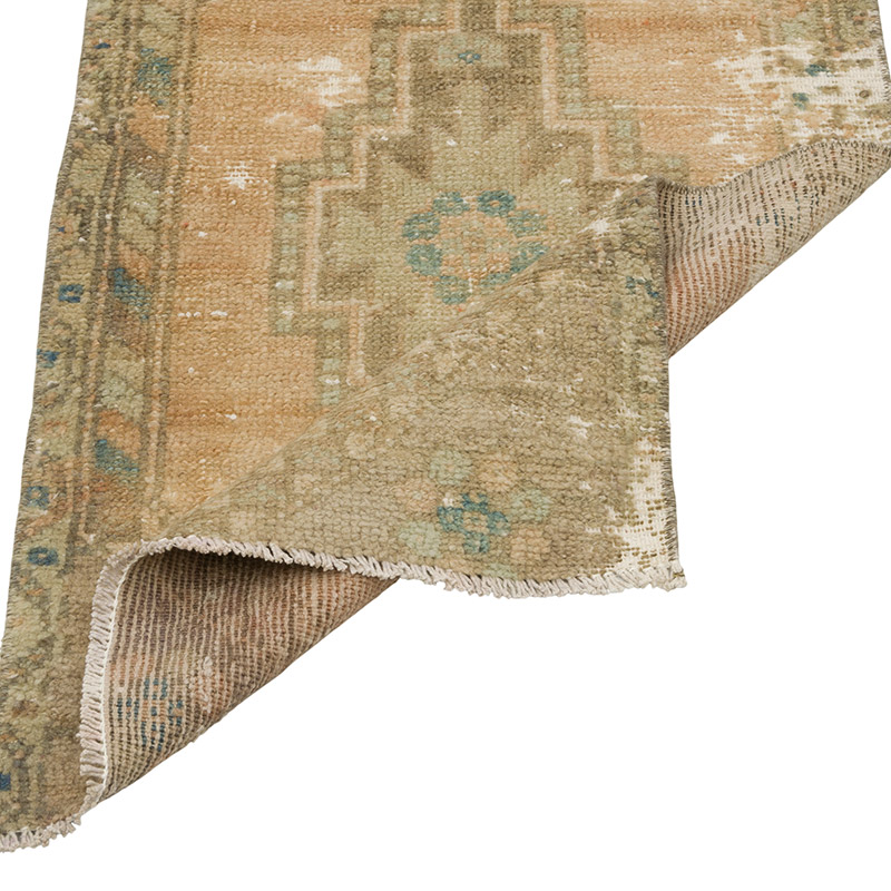 Vintage Turkish Hand-Knotted Rug - 1' 6" x 2' 7" (18" x 31") - K0086375