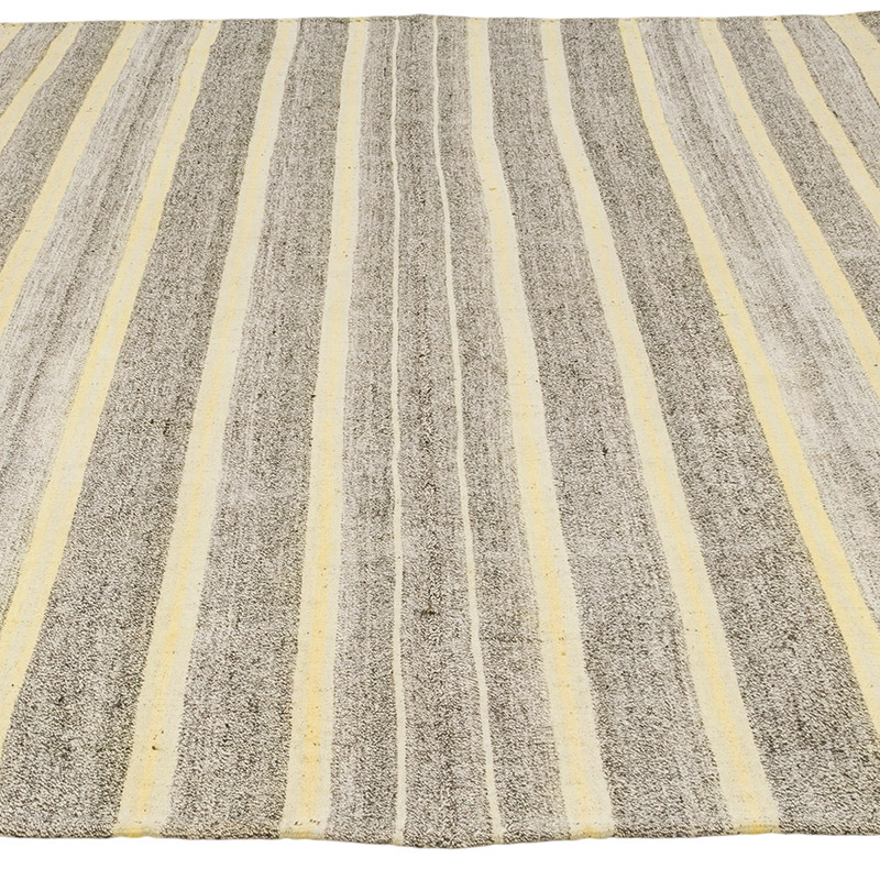 Vintage Anatolian Kilim Rug - 6' 6" x 9' 2" (78" x 110") - K0086443