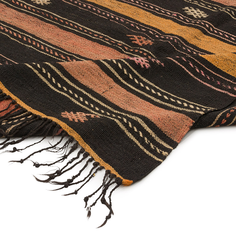 Vintage Anatolian Kilim Rug - 5' 10" x 9' 11" (70" x 119") - K0086444
