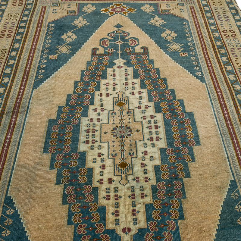 Vintage Turkish Hand-Knotted Rug - 5' 9" x 10' 3" (69" x 123") - K0086525